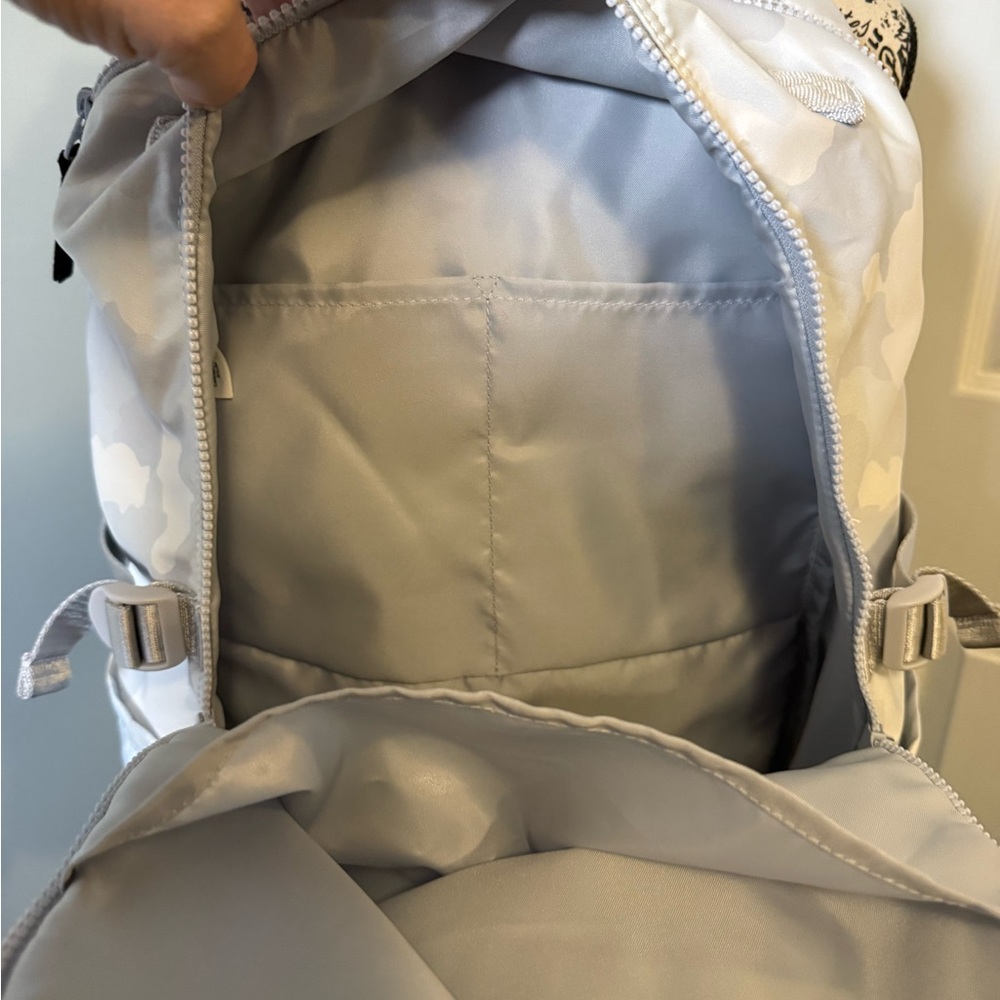 lululemon athletica White/gray Camo Backpack - Picture 6 of 9